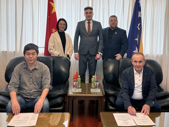 Споразум о изградњи прве затворене скијашке дворане на Балкану Споразум о изградњи прве затворене скијашке дворане на Балкану - Фото: СРНА