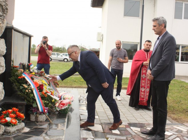 Модрича - полагање вијенаца Модрича - полагање вијенаца - Фото: СРНА