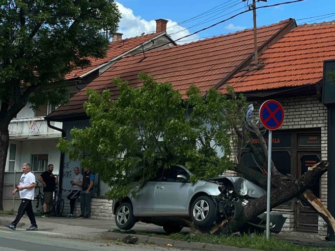 Бијељина, саобраћајна несрећа Бијељина, саобраћајна несрећа - Фото: СРНА