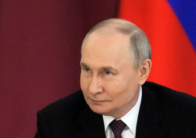 Путин прогласио ускршње примирје