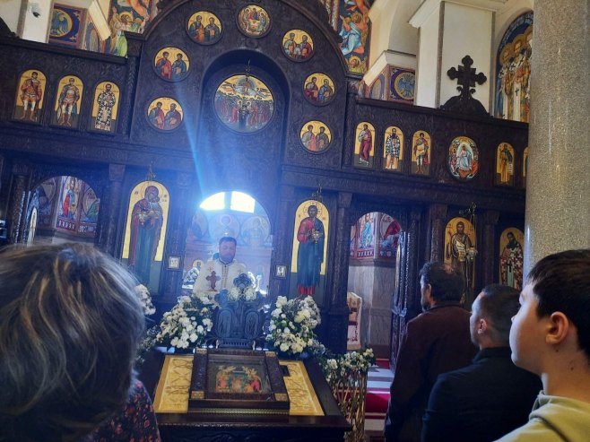 Литургија у Храму Христа Спаситеља Литургија у Храму Христа Спаситеља - Фото: РТРС