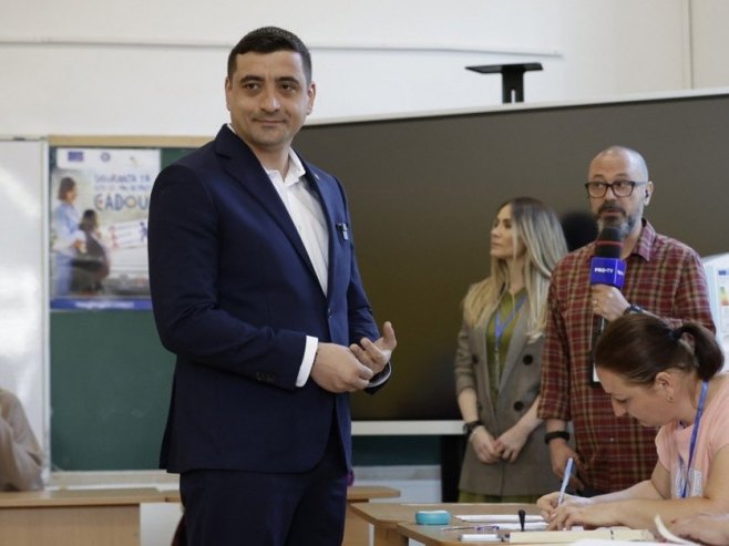 Симион: Нећу издати повјерење бирача, Румуни су данас устали