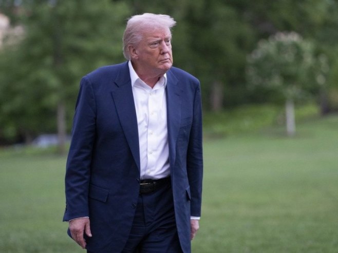 Трамп уводи царину од 100 одсто за "стране кадрове"