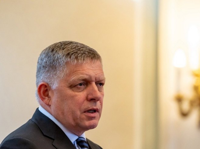 Фицо: Братислава неће бити дио нове "гвоздене завјесе"
