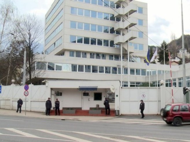 Хоће ли се званични Лондон и званично умјешати у прекомпозицију власти на нивоу БиХ? Британски шеф дипломатије допутовао у Сарајево (ВИДЕО)