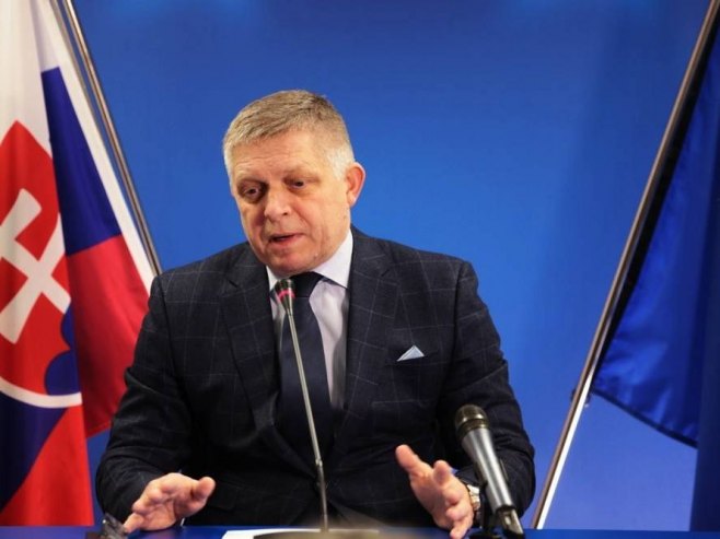 Варшава дозволила прелет авиону словачког премијера на путу ка Москви