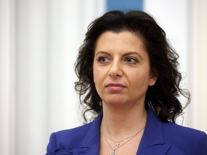 Симоњан: Забраном прелета Вучићевог авиона двије балтичке земље показале шта мисле о Дану побједе