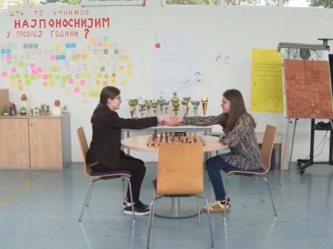 Сестре Маша и Милана Бабић из Теслића пишу историју шаха у Српској (ВИДЕО)
