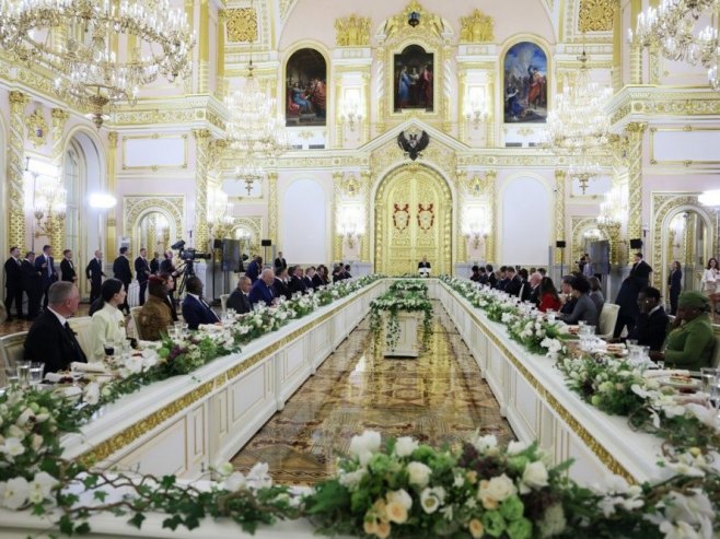 Путин на свечаној вечери: Прослава 80. годишњице Побједе окупила је у Москви лидере разних суверених држава