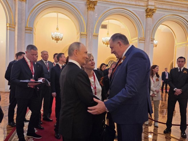 Додик са Путином: Српска може да рачуна на подршку Русије у одбрани Дејтонског мировног споразума (ФОТО) Додик са Путином: Српска може да рачуна на подршку Русије у одбрани Дејтонског мировног споразума (ФОТО)
