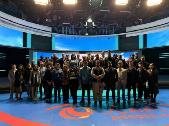 Посјета канцеларији дневног листа People's Daily Online у Пекингу