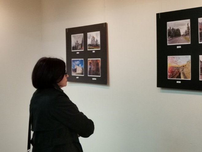 Отворена изложба умјетничких фотографија "Двије отаџбине"