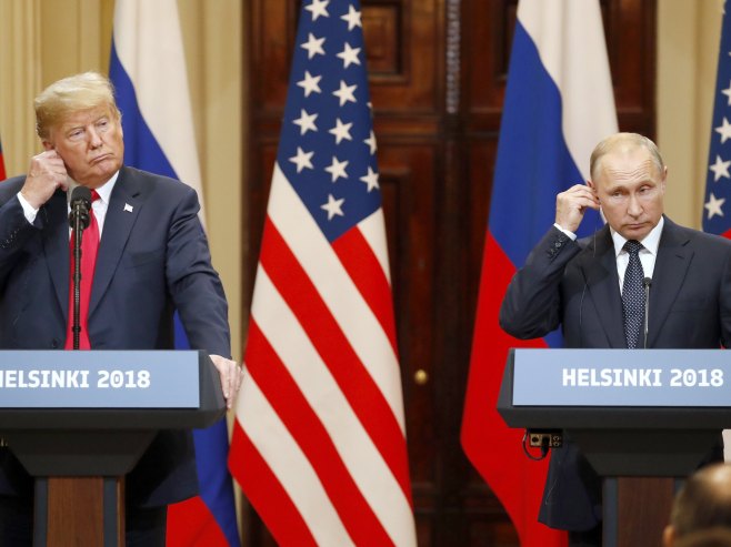 Трамп: Могао бих да позовем Путина телефоном