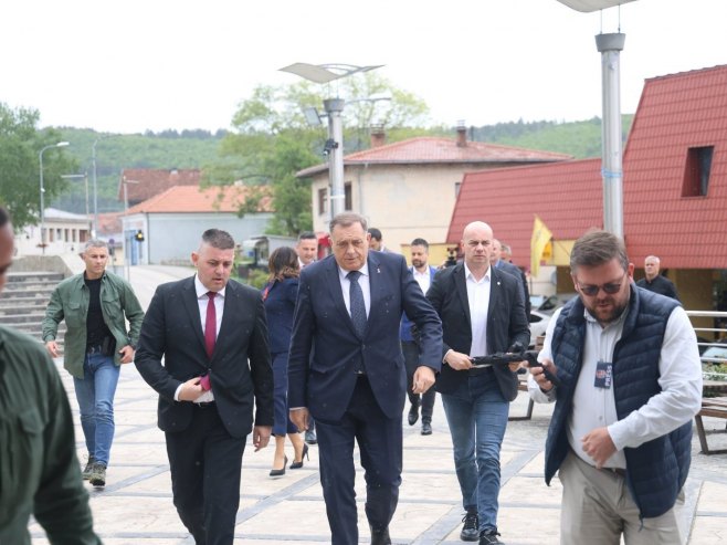 Додик на конференцији СНСД-а у Мркоњић Граду