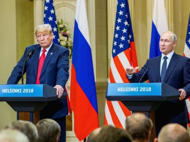 У току телефонски разговор Путина и Трампа
