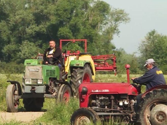 Уз аграрни буџет од 180 милиона КМ, Влада остаје посвећена подршци пољопривреди