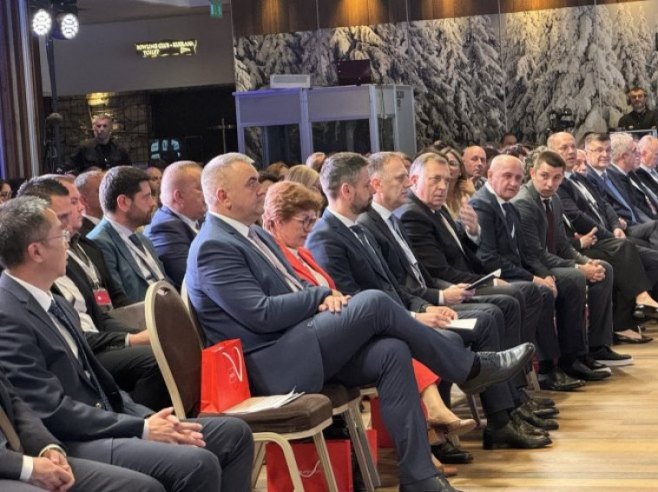 Отворен "Јахорина економски форум"; Предсједник Српске и премијер Србије на централном панелу (ФОТО)