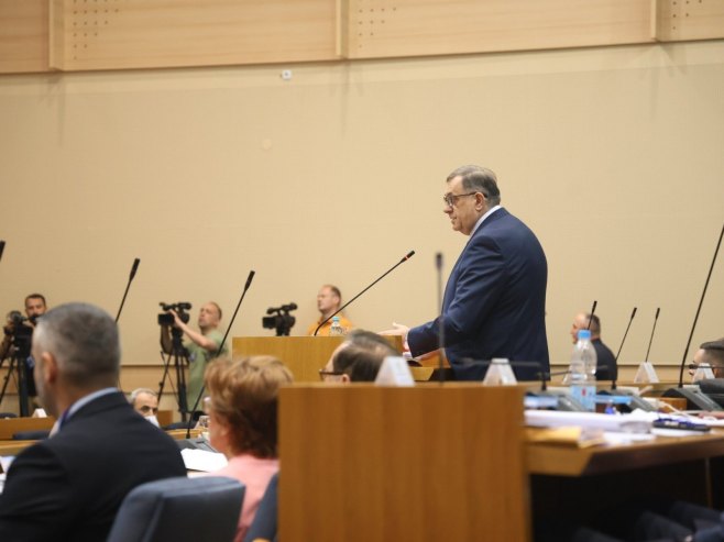 Додик грађанима Српске: Ово је наш тренутак, не идемо у битку, него у дијалог (ВИДЕО)