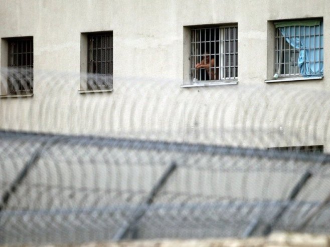 Зеница: Осуђеника из Источног Сарајева напао други осуђеник, повријеђен и стражар