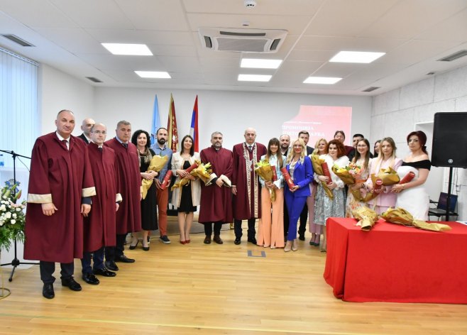 У Источном Сарајеву промовисано 17 доктора наука