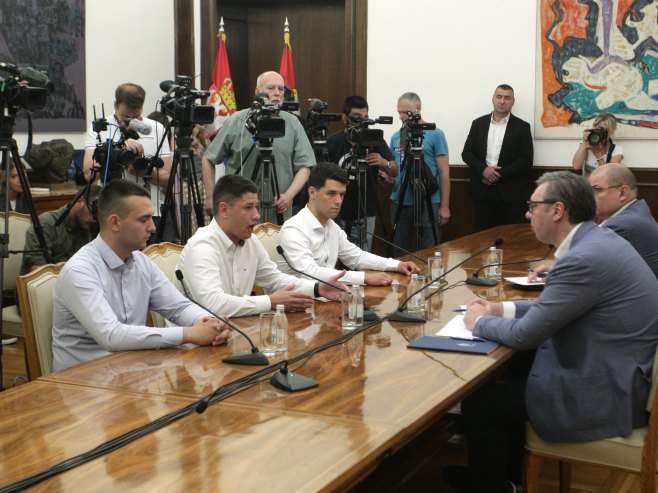 Вучић замолио студенте који желе да уче да не штрајкују глађу: Веома сам забринут
