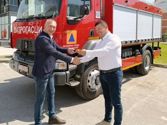 Уручена опрема за ватрогасно - спасилачке јединице Милића и Вишеграда