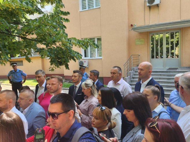 Подршка Миличевићу Подршка Миличевићу - Фото: РТРС