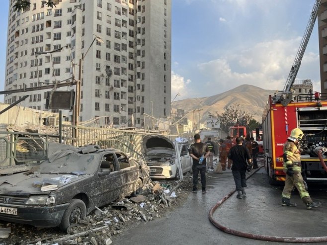 Посљедице израелског удара (Фото: EPA/ABEDIN TAHERKENAREH) Посљедице израелског удара (Фото: EPA/ABEDIN TAHERKENAREH) -
