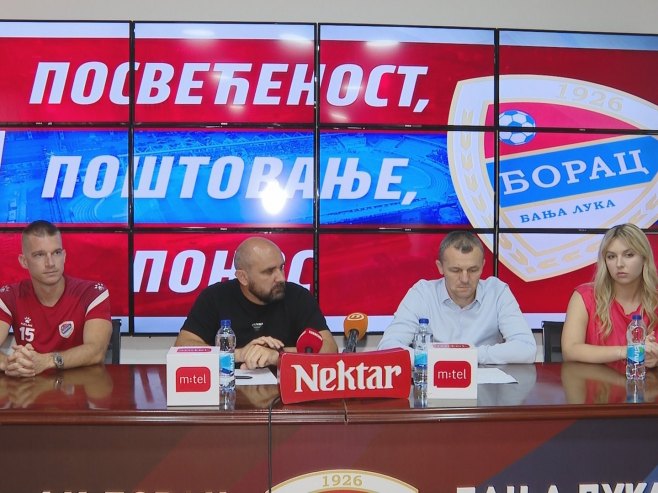 ФК Борац представио два појачања (ФОТО)