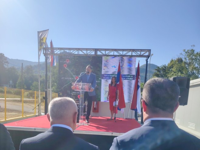 Додик: Гас - енергент будућности, Српска неће стати са пројектима