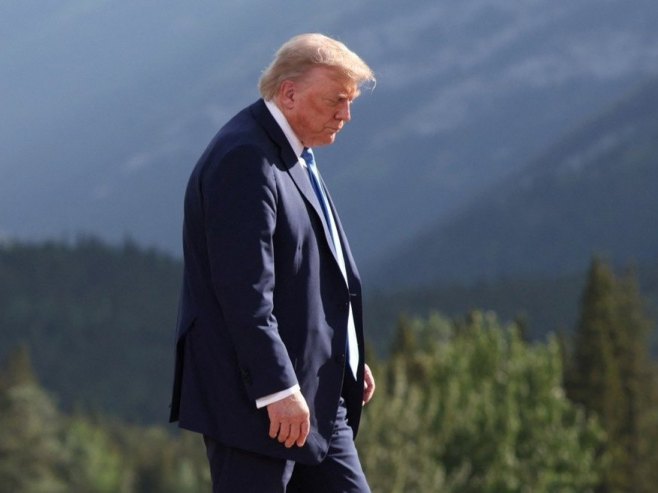 Трамп: Сједињене Државе потпуно контролишу небо над Ираном