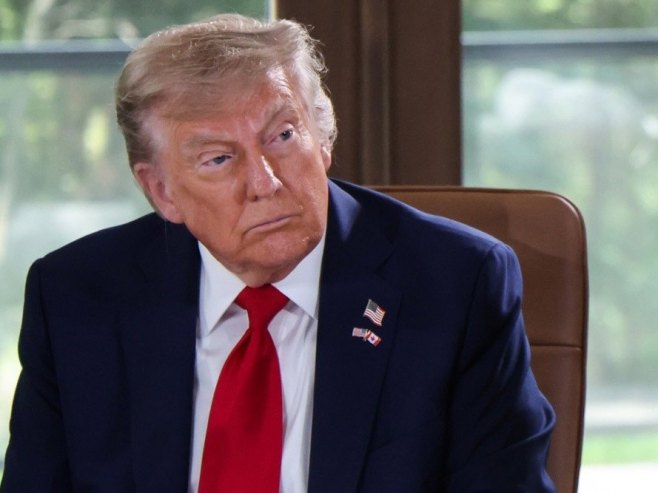 Трамп: Касно је за разговоре, нико не зна шта ћу урадити када је у питању Иран