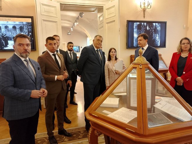Изложба о Српској у Санкт Петербургу; Додик: Још једна потврда одличних односа (ФОТО)