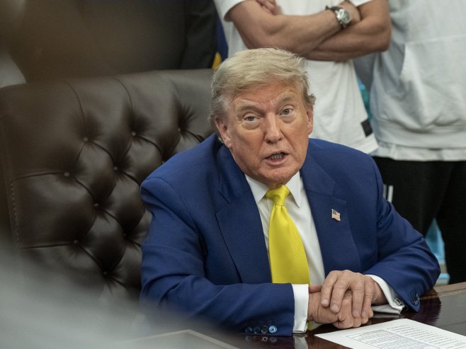 Трамп трећи пут одгодио забрану "Тиктока"