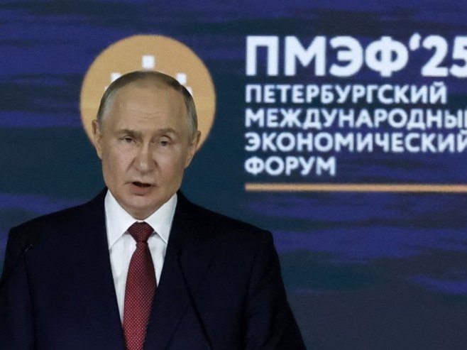 Путин: нема доказа да Иран жели да посједује атомско оружје