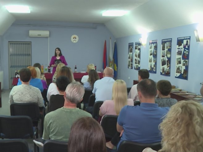 Костајница: 30 година библиотеке "Невенка Станисављевић"
