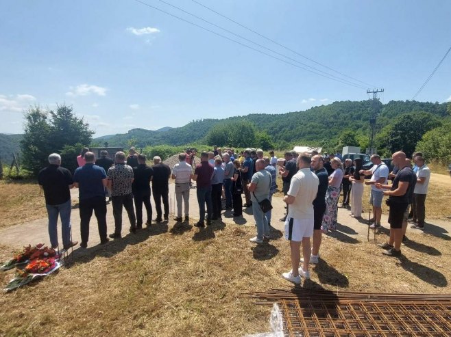 Сребреничко село Ратковићи, само једно у низу српских села које је у првим ратним годинама опустошено (ФОТО)