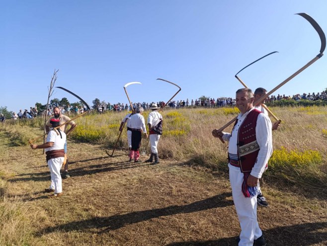 Одржана Косидба у Буковцу, побједник из Босанског Петровца (ФОТО)