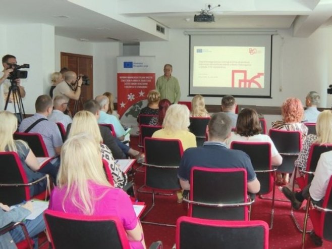 Бањалука: Унапређење комуникације и едукације здравствених радника (ВИДЕО)