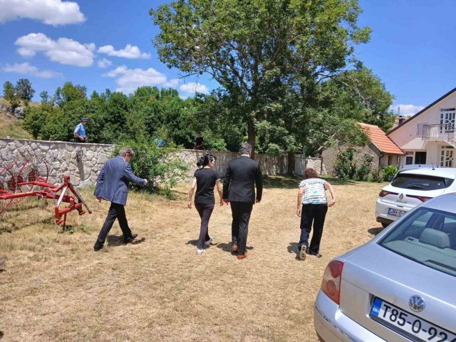 Rod Blagojević posjetio Miholjače (Foto: RTRS)