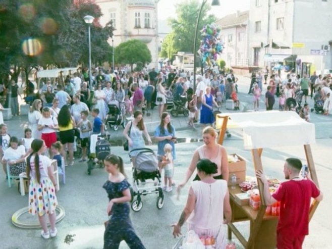 Конференција беба у Новом Граду Конференција беба у Новом Граду - Фото: РТРС