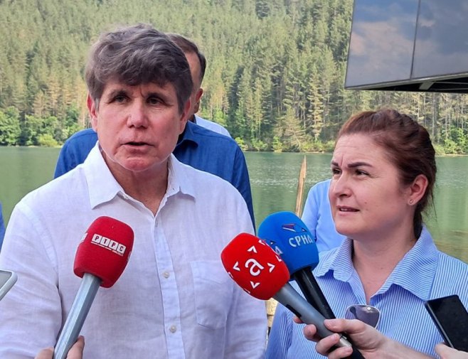 Благојевић: Бошњачки политичари руше Дејтонски споразум јер сарађују са Шмитом