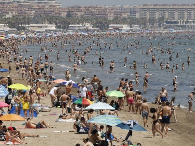 Visoke temperature u Španiji (Foto: EPA-EFE/ANA ESCOBAR) 