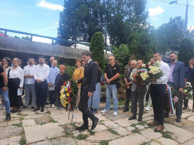 Помен и полагање цвијећа у капели у Сарајеву, Гаврило Принцип Помен и полагање цвијећа у капели у Сарајеву, Гаврило Принцип - Фото: РТРС