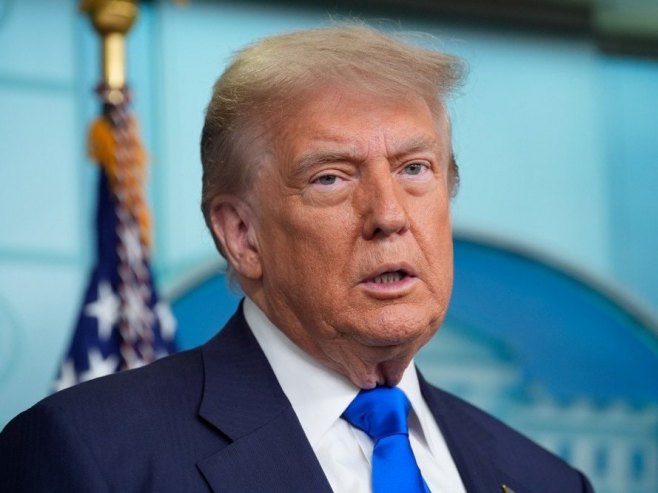 Трамп: Група богатих људи купује Тикток