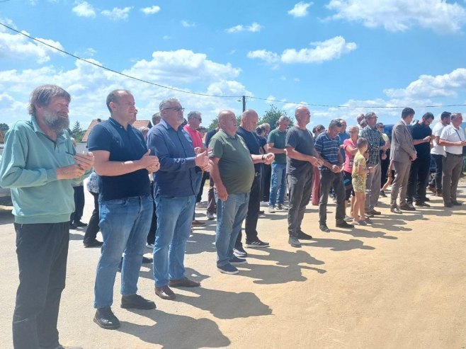 У Брежанима код Сребренице обиљежене 33 године од злочина над Србима (ФОТО)