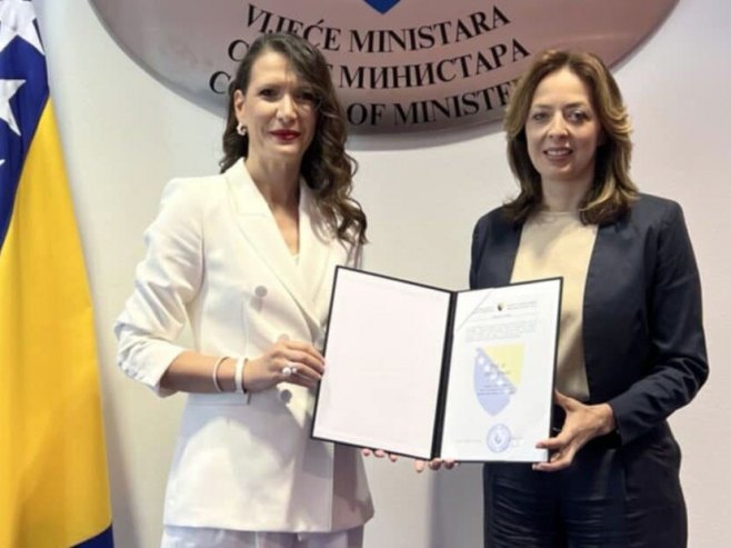 Јелени Крунић награда у области науке у БиХ за успјехе на међународном плану