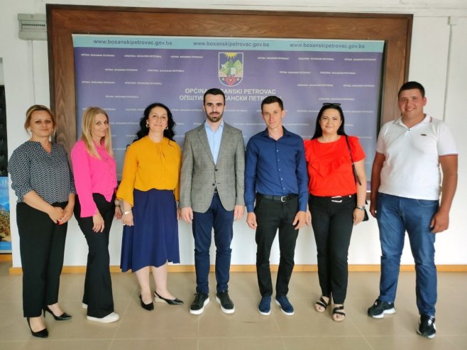 Божо Латиновић изабран за предсједавајућег Општинског вијећа Босански Петровац Божо Латиновић изабран за предсједавајућег Општинског вијећа Босански Петровац - Фото: СРНА