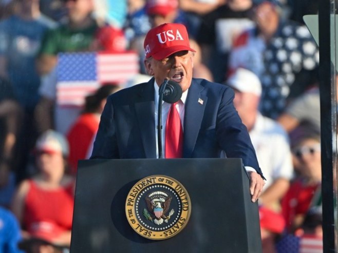 Трамп осудио поступке према бившем предсjеднику Бразила Жаиру Болсонару