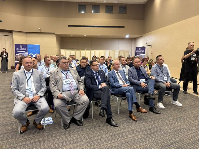 Конгрес Савеза синдиката Конгрес Савеза синдиката - Фото: РТРС